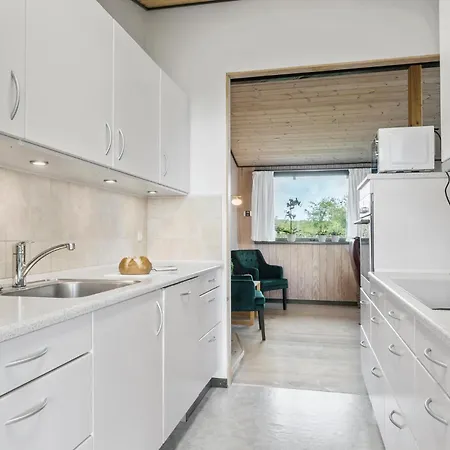 Semesterbostad Amazing In With Kitchen Aabenraa
